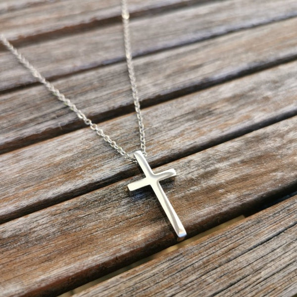 Collier pendentif croix acier inoxydable argente homme ou femme